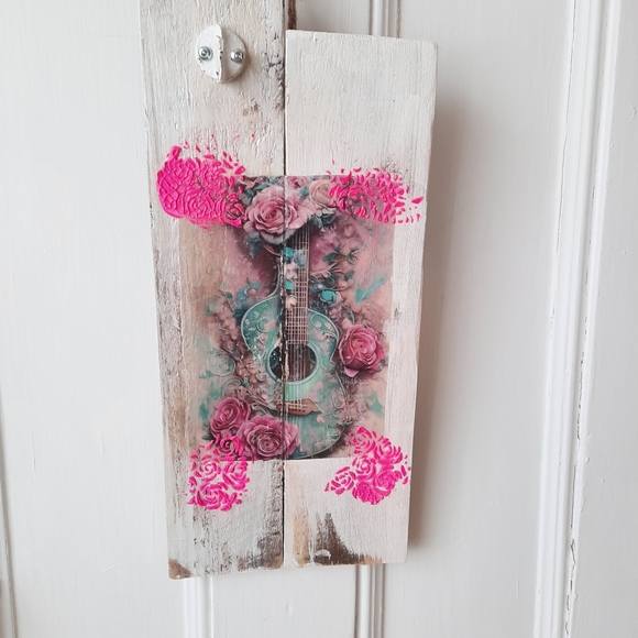 SOLD CRAFT FAIR  / Guitar and roses / Mixed media art / gift idea - Picture 2 of 5